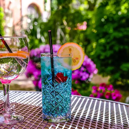 Pavilion Hotel, Bw Signature Collection 3*