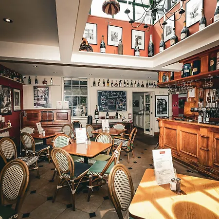 Pavilion Hotel, Bw Signature Collection 酒店