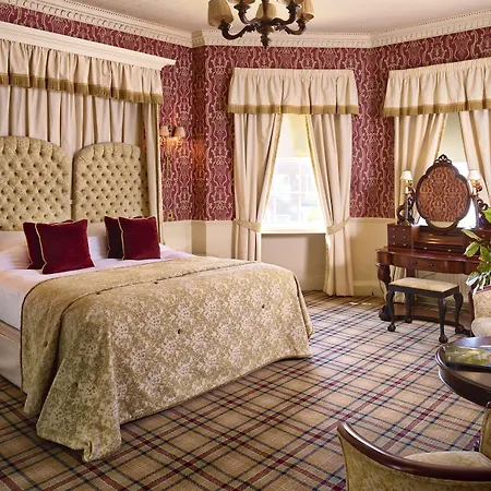 Pavilion Hotel, Bw Signature Collection Hotel 3*