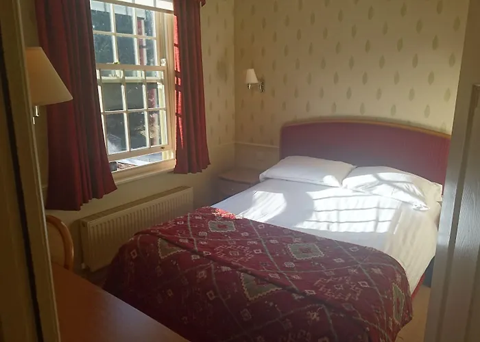 Pavilion Hotel, Bw Signature Collection Otel 3*