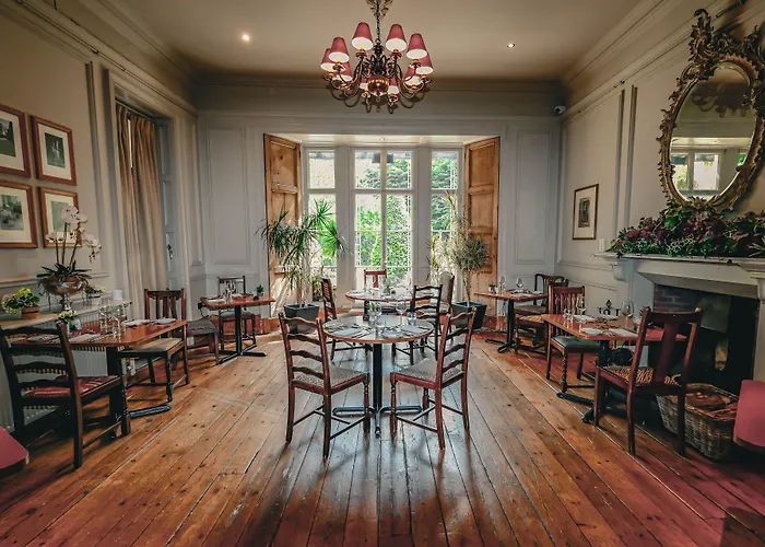 Pavilion Hotel, Bw Signature Collection Otel