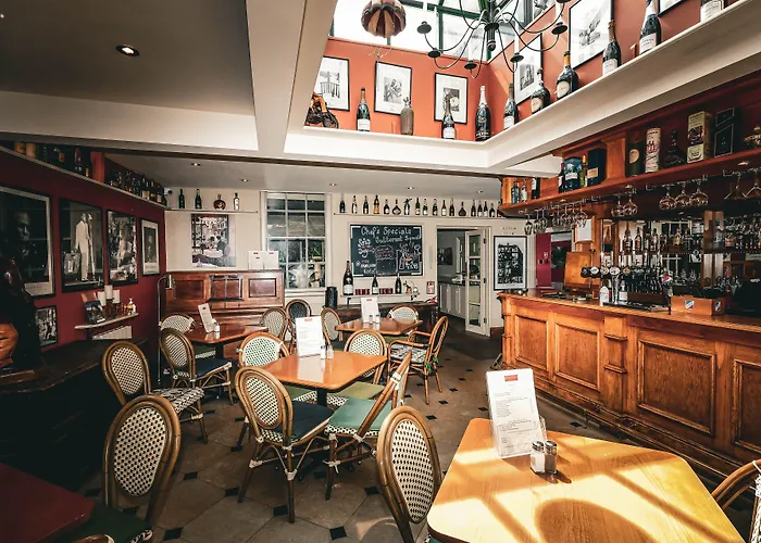 Pavilion Hotel, Bw Signature Collection 酒店