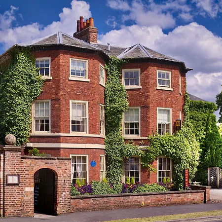 Pavilion Hotel, Bw Signature Collection Hotel