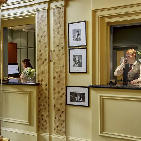 酒店 Pavilion Hotel, Sure Collection By Western 3*