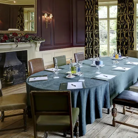 Pavilion Hotel, Bw Signature Collection Hotel 3*