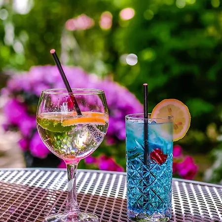 Pavilion Hotel, Bw Signature Collection