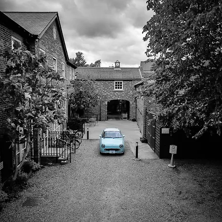 Pavilion Hotel, Bw Signature Collection Hotel